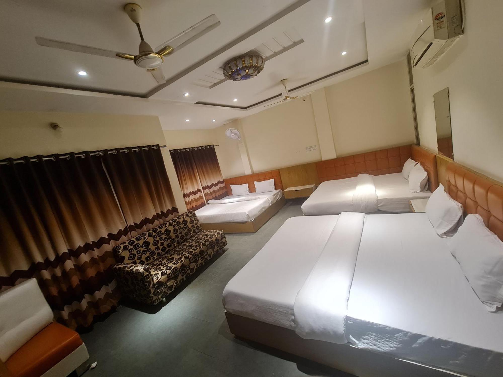 Hotel Empire اوجاين المظهر الخارجي الصورة