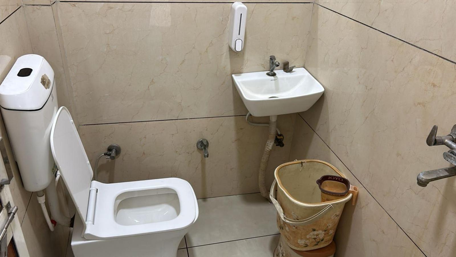 Hotel Empire اوجاين المظهر الخارجي الصورة